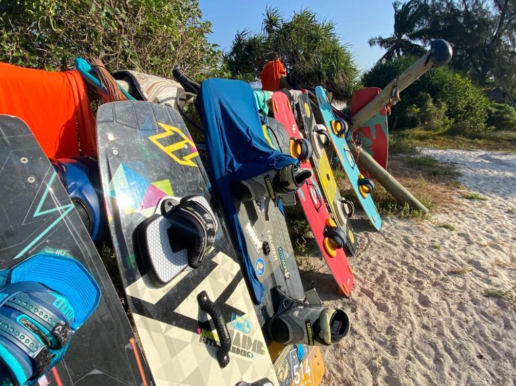 Salty'S Kitesurf Village Килифи Экстерьер фото