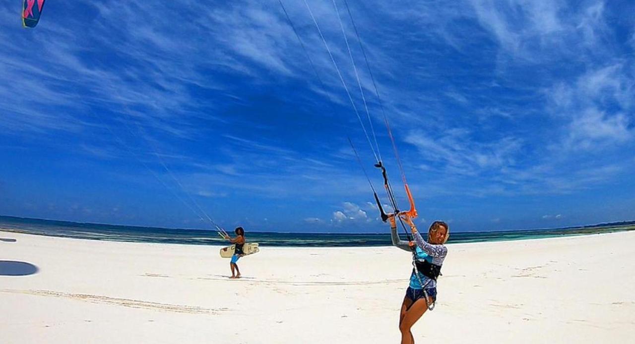 Salty'S Kitesurf Village Килифи Экстерьер фото